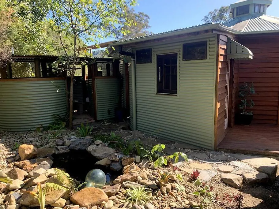 Yurts Of Currumbin Valley Apartment